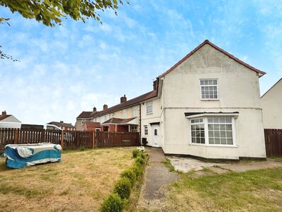 Central Drive, 3 bedroom End Terrace House to rent, £895 pcm