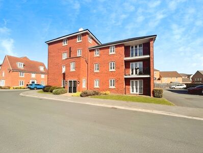 Buttermere Crescent, 2 bedroom  Flat to rent, £895 pcm