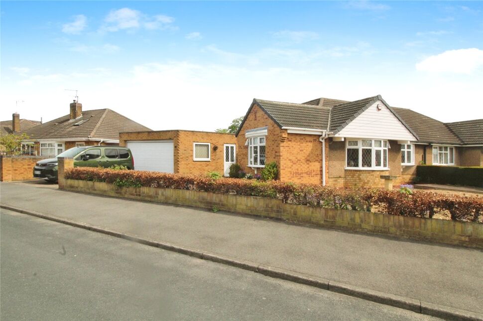 Main image of 2 bedroom Semi Detached Bungalow for sale, Croft Road, Doncaster, South Yorkshire, DN4