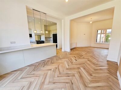 Axholme Road, 5 bedroom Detached House for sale, £525,000