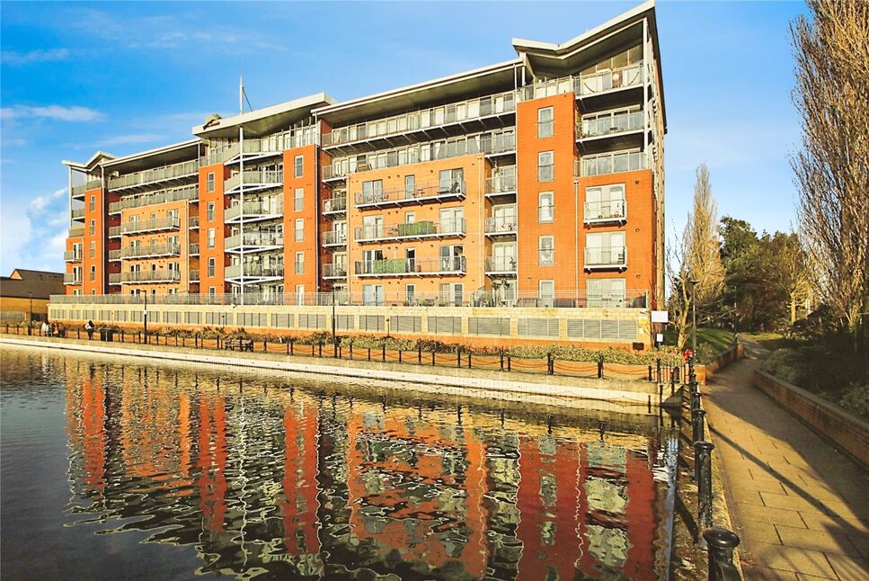 Main image of 3 bedroom Flat for sale, Kentmere Drive, Doncaster, South Yorkshire, DN4