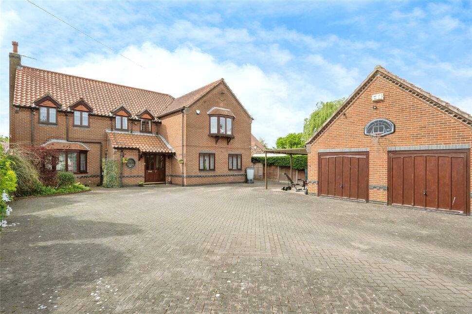 5 bedroom Detached House for sale