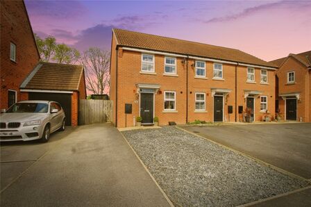 2 bedroom End Terrace House for sale