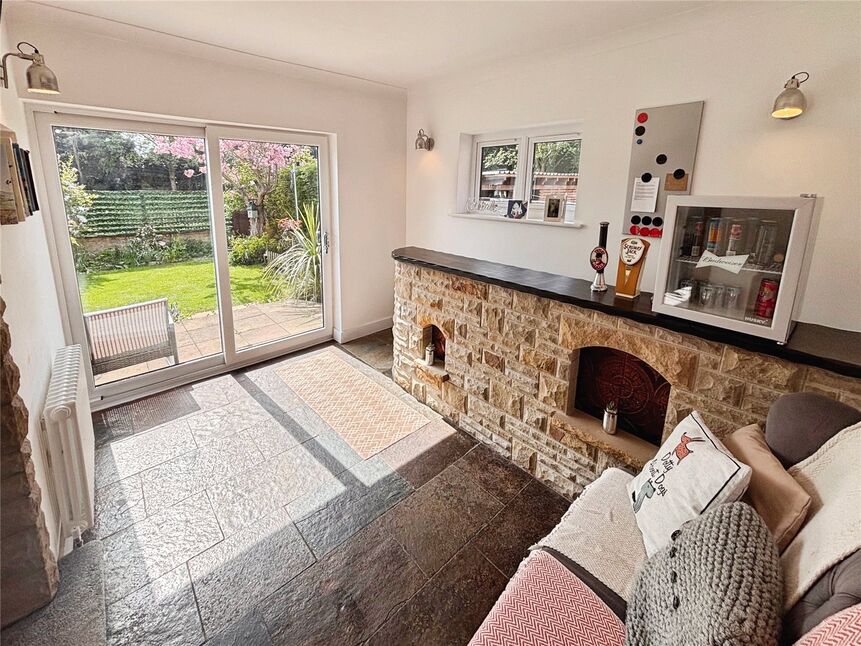 Bar / Garden Room