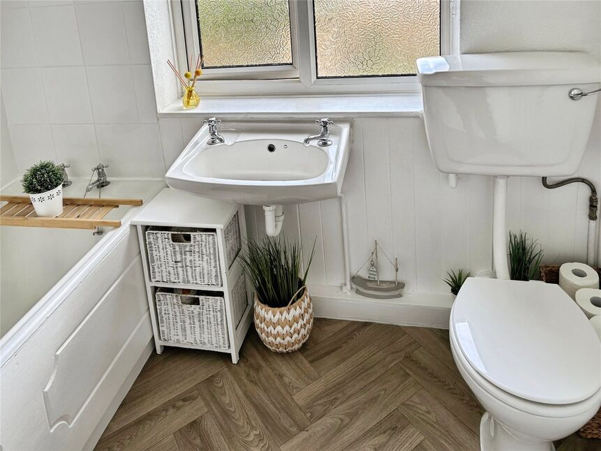 Bathroom / Wc