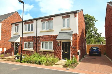 Fulwood Drive, 3 bedroom Semi Detached House to rent, £1,050 pcm