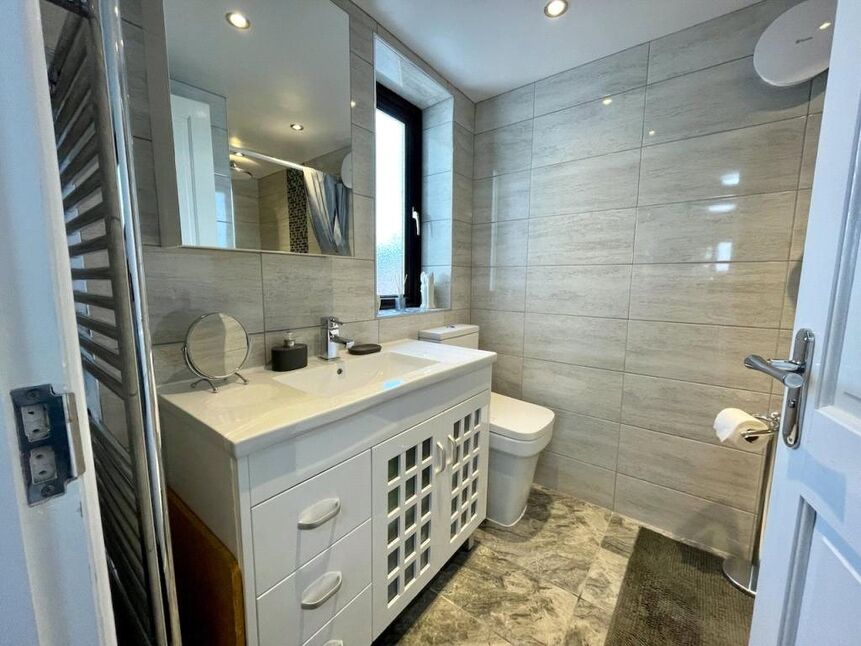 En-Suite Shower Room