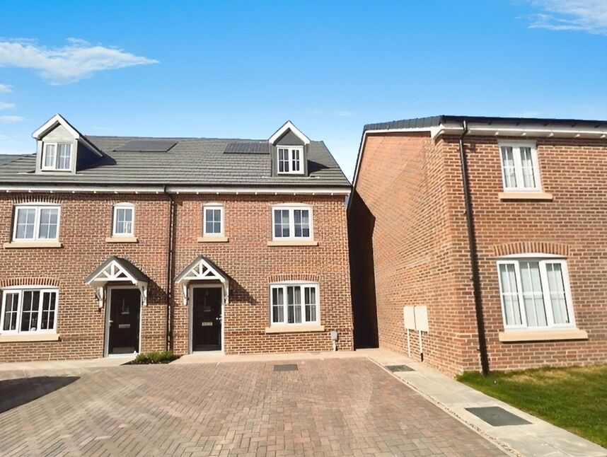 Main image of 4 bedroom Semi Detached House to rent, Conduit Road, Bessacarr, South Yorkshire, DN4