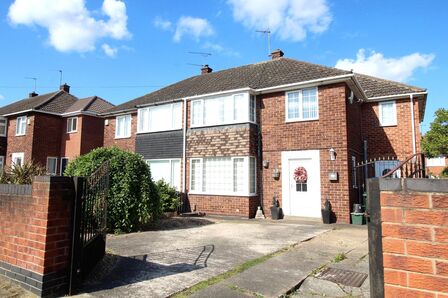 Wicklow Road, 4 bedroom Semi Detached House for sale, £220,000
