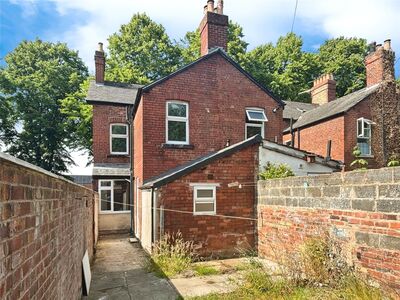 4 bedroom End Terrace House for sale