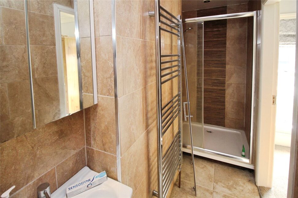 En-Suite Shower / Wc