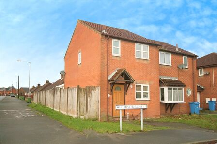 2 bedroom Semi Detached House to rent