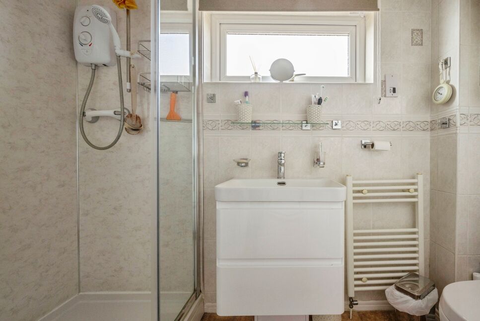 Shower Room / Wc