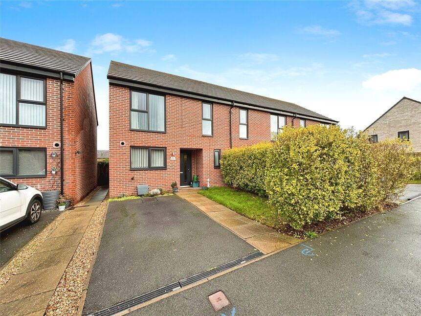 Main image of 2 bedroom End Terrace House for sale, Whiteoak Avenue, Askern, South Yorkshire, DN6