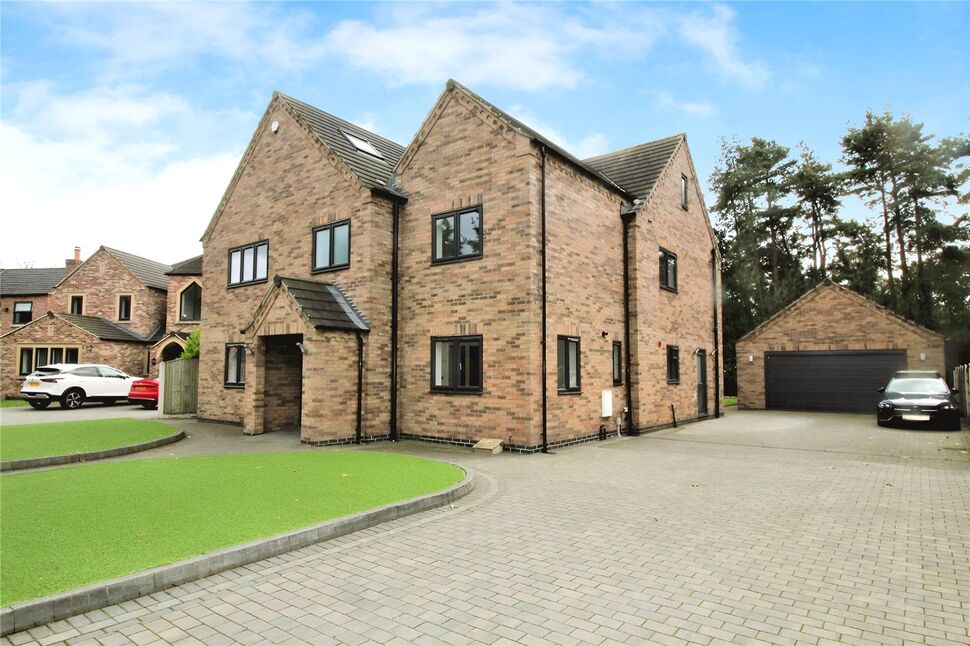 Main image of 5 bedroom Detached House to rent, Abbeyfield Court, Hatfield, South Yorkshire, DN7