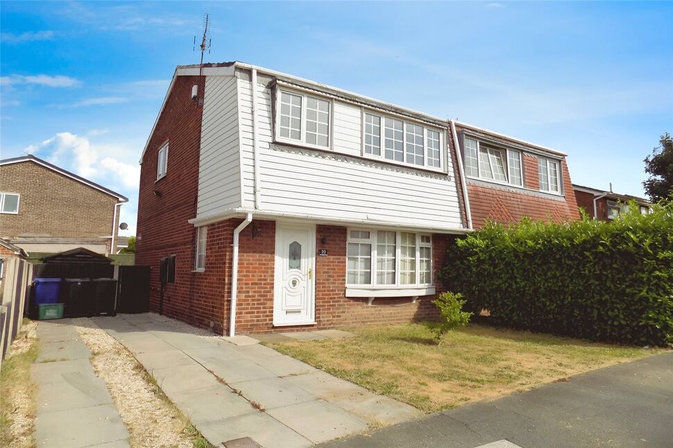 Main image of 3 bedroom Semi Detached House to rent, Farringdon Drive, New Rossington, South Yorkshire, DN11
