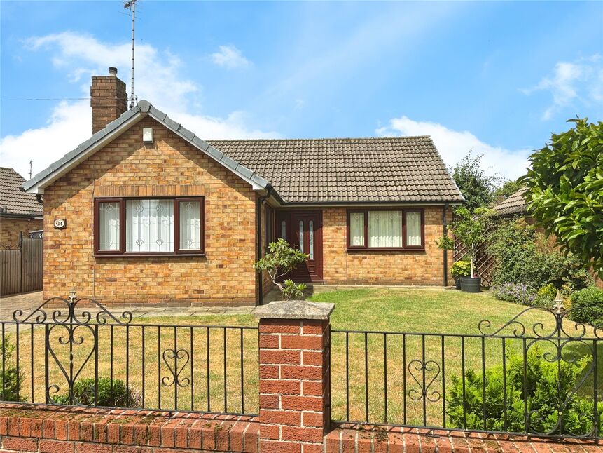 2 bedroom Detached Bungalow for sale