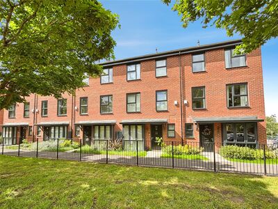 Lakeside Boulevard, 4 bedroom Mid Terrace House for sale, &pound;315,000