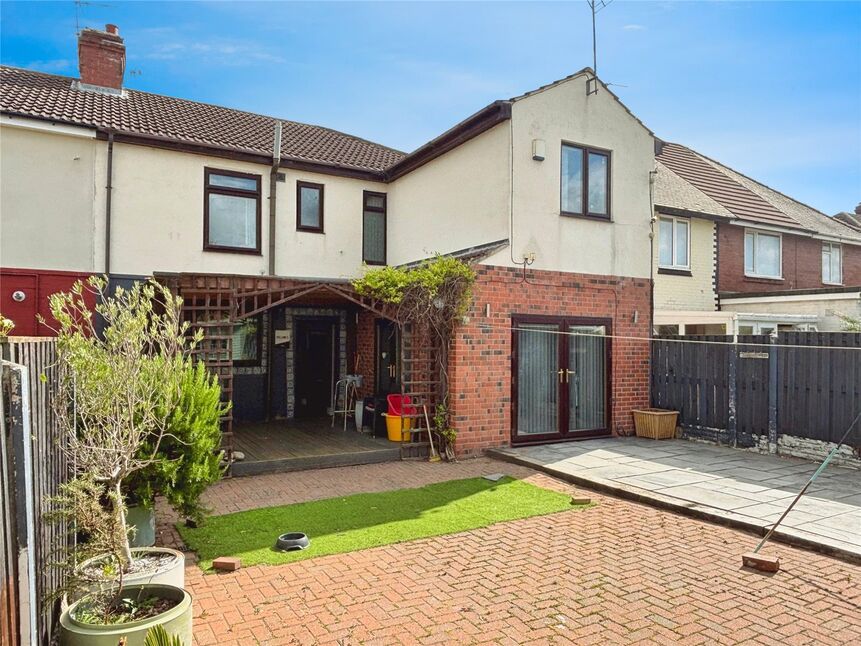 5 bedroom Semi Detached House for sale