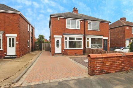 Crompton Avenue, 2 bedroom Semi Detached House for sale, £170,000