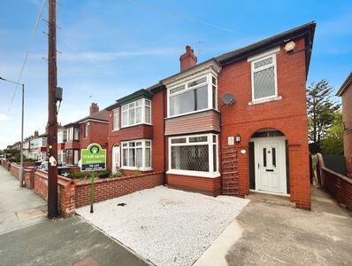 Woodhouse Road, 3 bedroom Semi Detached House to rent, £895 pcm