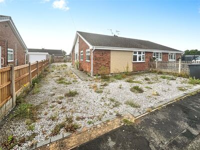 Ravenfield Road, 3 bedroom Semi Detached Bungalow for sale, &pound;179,950