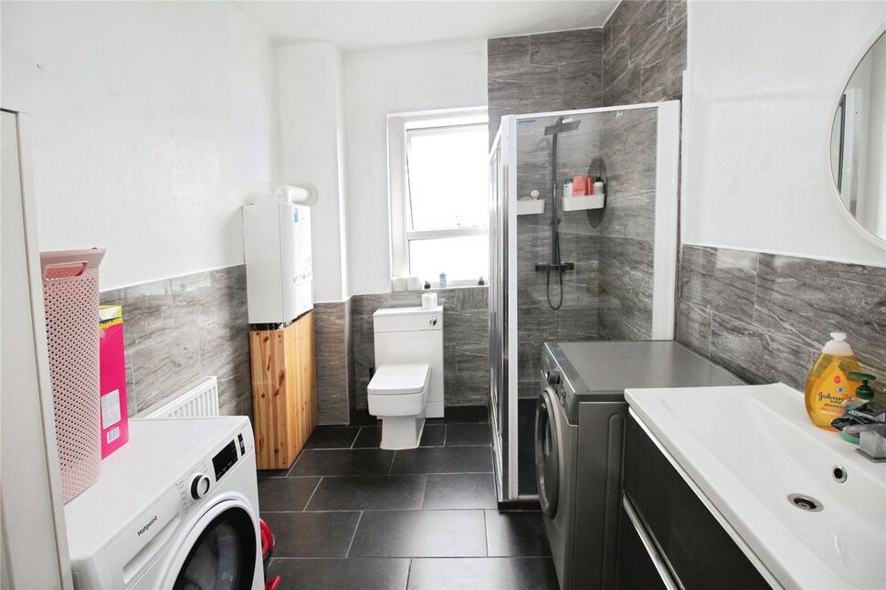 Shower Room / Wc
