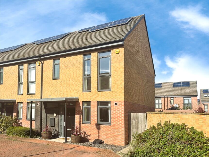 3 bedroom End Terrace House for sale