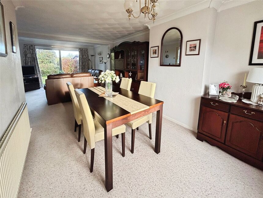 Open Plan Lounge Diner