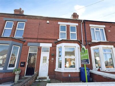 Wentworth Road, 3 bedroom Mid Terrace House to rent, &pound;950 pcm