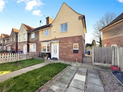 Warwick Road, 3 bedroom Semi Detached House to rent, £975 pcm