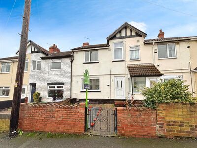 3 bedroom Mid Terrace House for sale