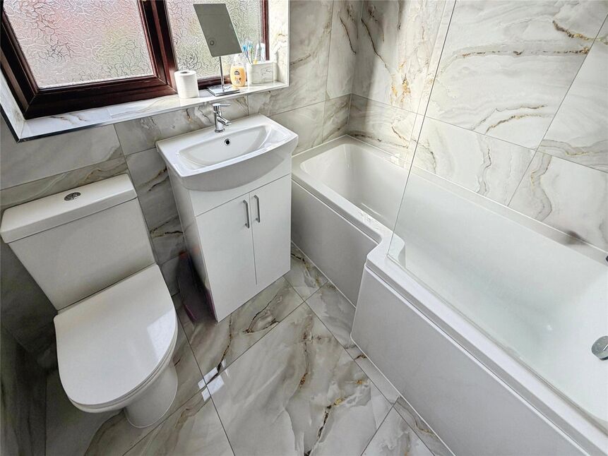 Bathroom / Wc