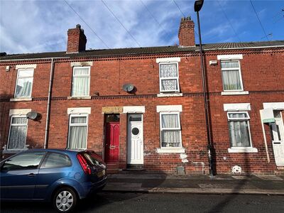 2 bedroom Mid Terrace House for sale
