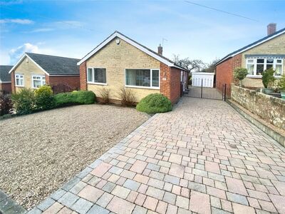 Chatsworth Close, 3 bedroom Detached Bungalow to rent, &pound;995 pcm