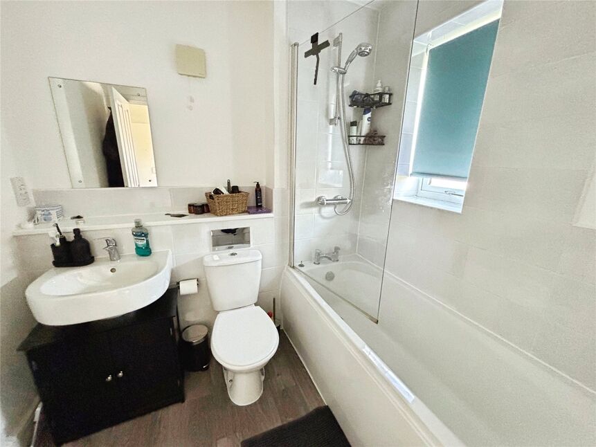 En-Suite Bathroom / Wc