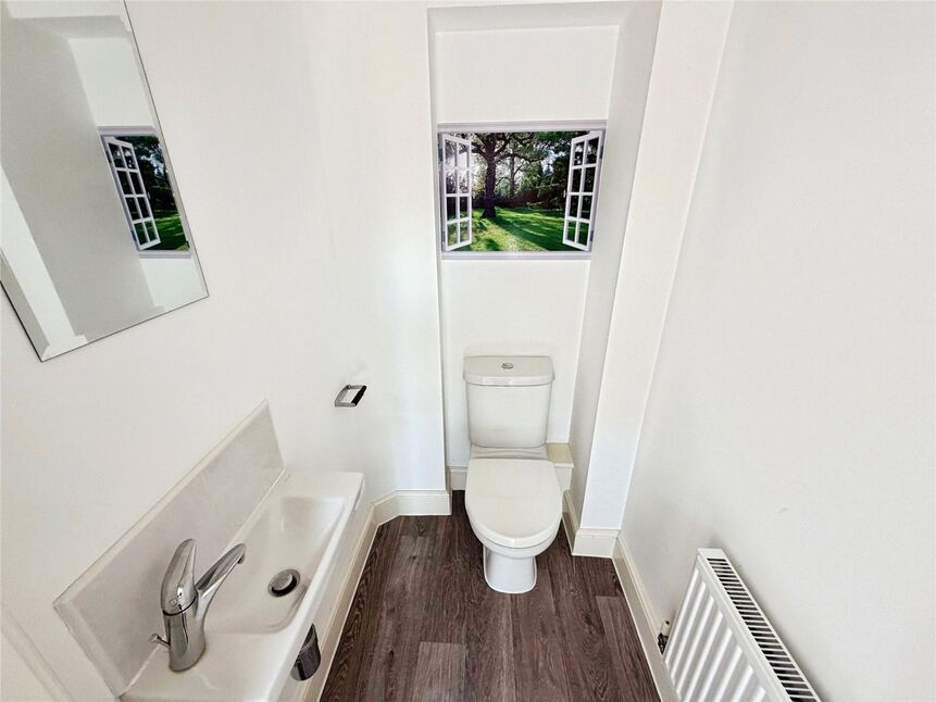 Cloakroom / Wc