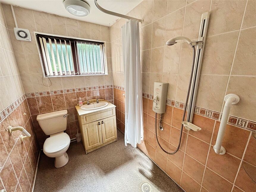 Shower Room / Wc