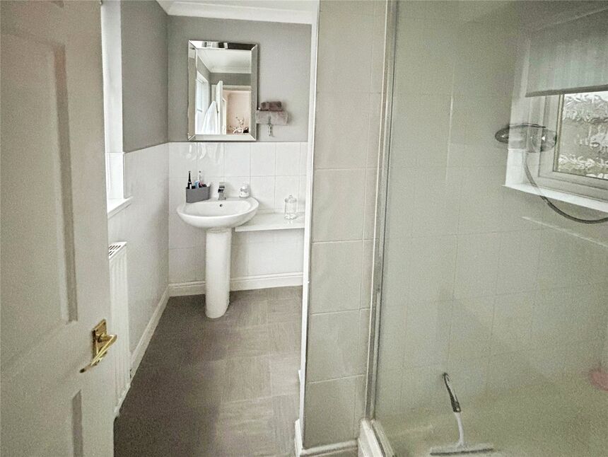 En-Suite Shower / Wc