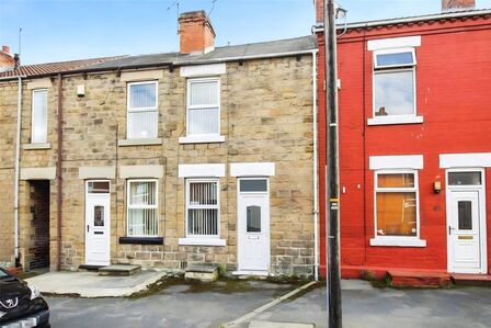 2 bedroom Mid Terrace House for sale