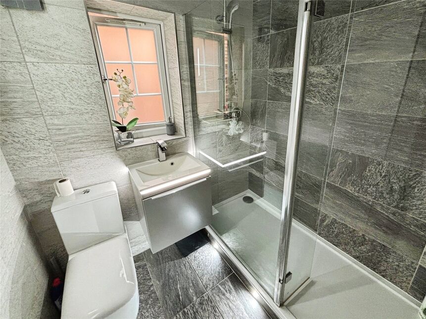 Shower Room / Wc