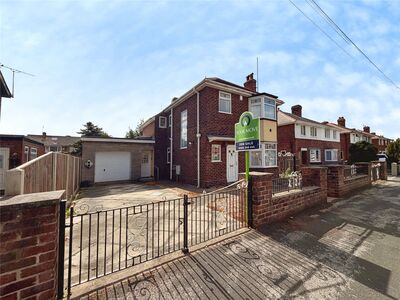 Clovelly Road, 3 bedroom Detached House for sale, &pound;215,000