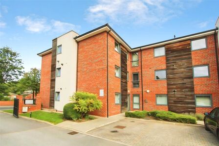Mere Lane, 2 bedroom Flat for sale, &pound;90,000