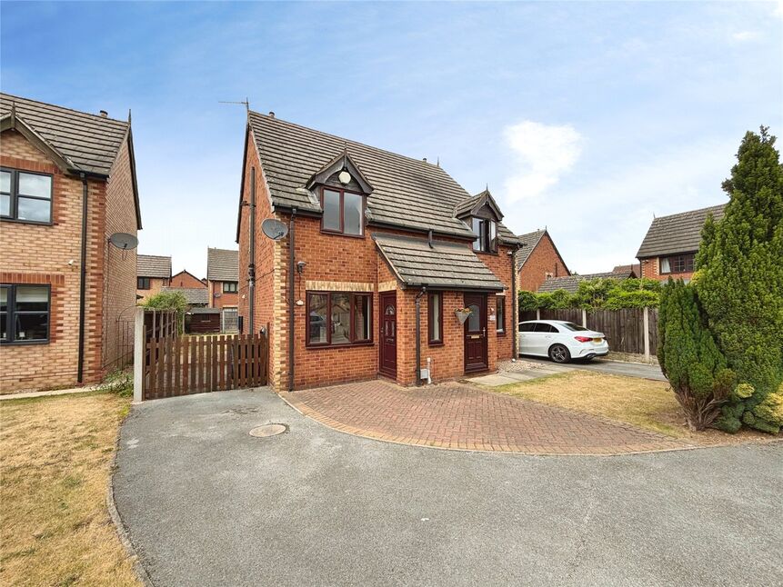 Main image of 2 bedroom Semi Detached House for sale, Cosgrove Court, Edenthorpe, South Yorkshire, DN3