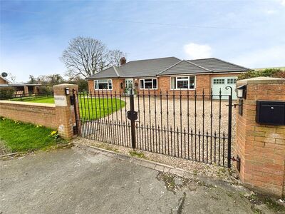 4 bedroom Detached Bungalow for sale