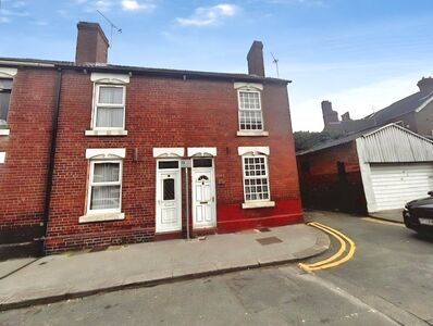 Cunningham Road, 2 bedroom Mid Terrace House to rent, &pound;775 pcm