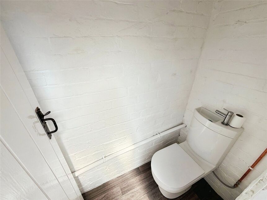Ground Floor Wc