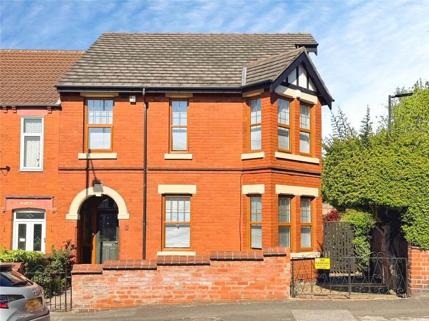 4 bedroom End Terrace House for sale