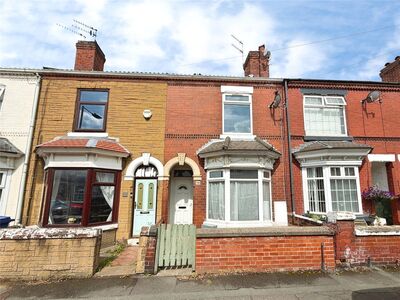3 bedroom Mid Terrace House for sale