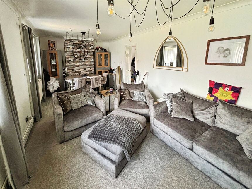 Lounge / Dining Room